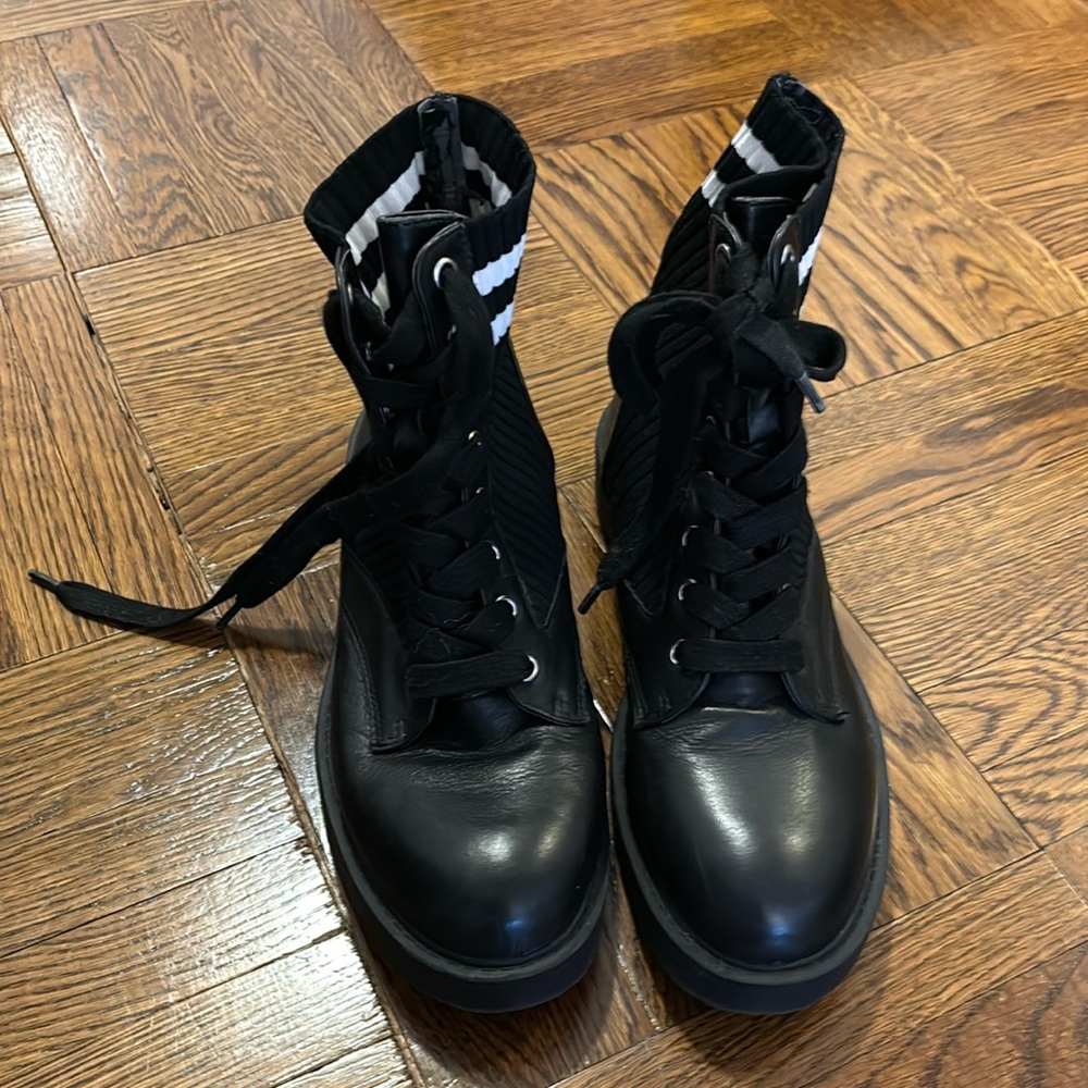 Steve Madden Womens Hills Black Leather & Fabric Combat Boots
